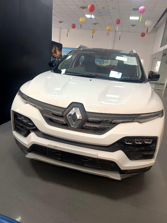 Second-hand 2023 Renault Kiger RXZ Turbo DT for sale in Hyderabad-3