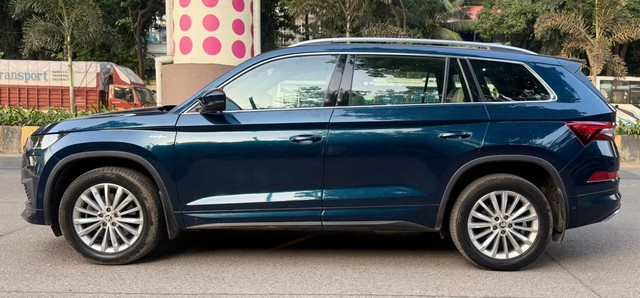 Second-hand 2023 Skoda Kodiaq L & K for sale in Mumbai-5