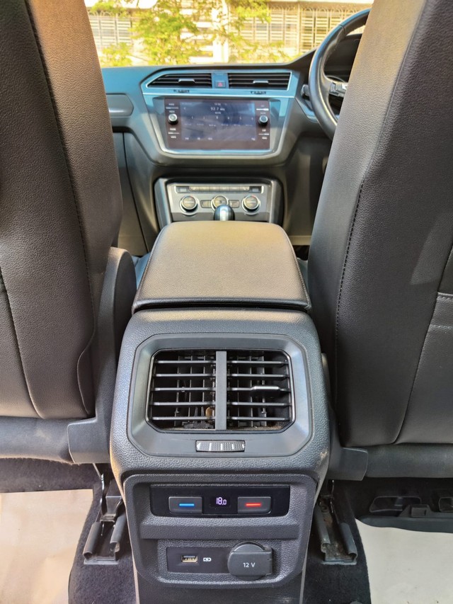 Second-hand 2018 Volkswagen Tiguan 2.0 TDI Highline for sale in Mumbai-18