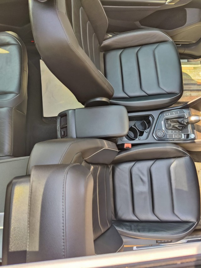 Second-hand 2018 Volkswagen Tiguan 2.0 TDI Highline for sale in Mumbai-11