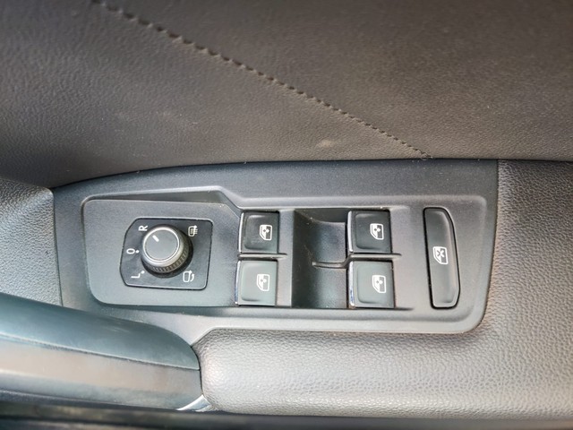 Second-hand 2018 Volkswagen Tiguan 2.0 TDI Highline for sale in Mumbai-14