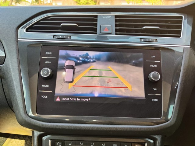 Second-hand 2018 Volkswagen Tiguan 2.0 TDI Highline for sale in Mumbai-9