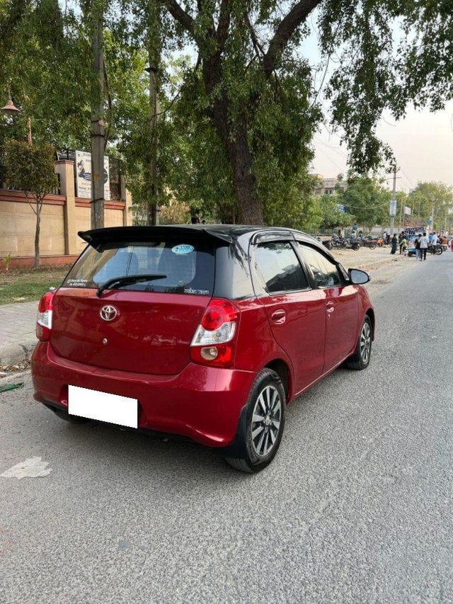Second-hand 2018 Toyota Etios Liva 1.2 V for sale in New Delhi-5