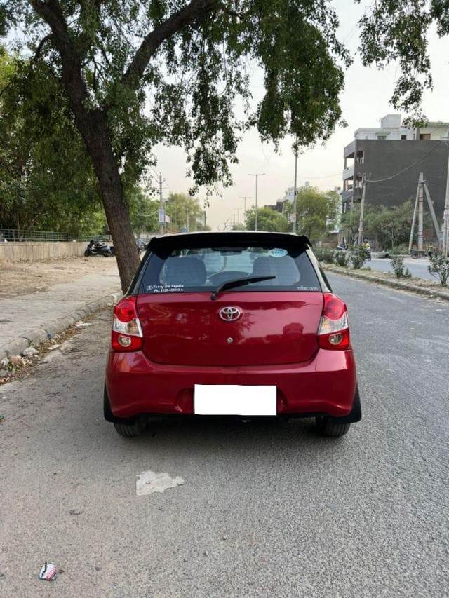 Second-hand 2018 Toyota Etios Liva 1.2 V for sale in New Delhi-2
