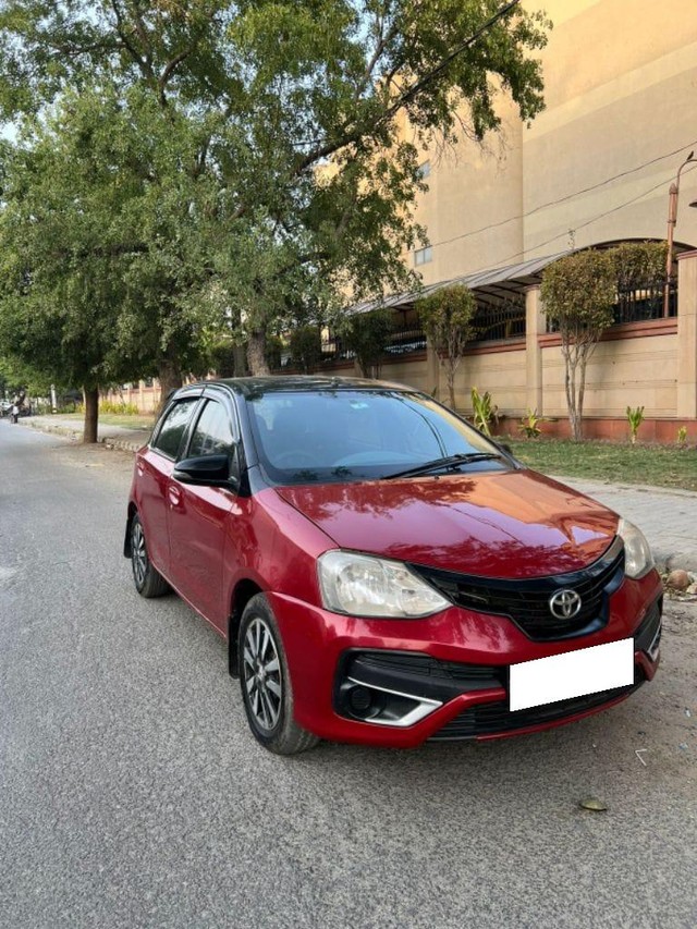 Second-hand 2018 Toyota Etios Liva 1.2 V for sale in New Delhi-7
