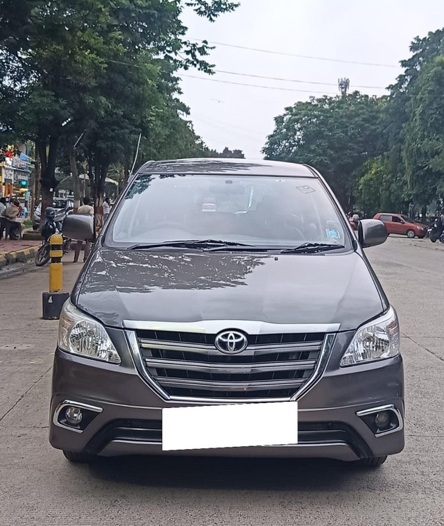 Second-hand 2014 Toyota Innova 2.5 G (Diesel) 8 Seater BS IV for sale in Indore-4