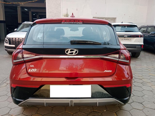 Second-hand 2023 Hyundai i20 Asta Opt IVT for sale in Hyderabad-2