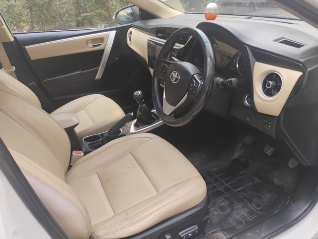 Toyota Corolla Altis 1.8 GL Second-hand 2017 Toyota Corolla Altis 1.8 GL for sale in Agra-14