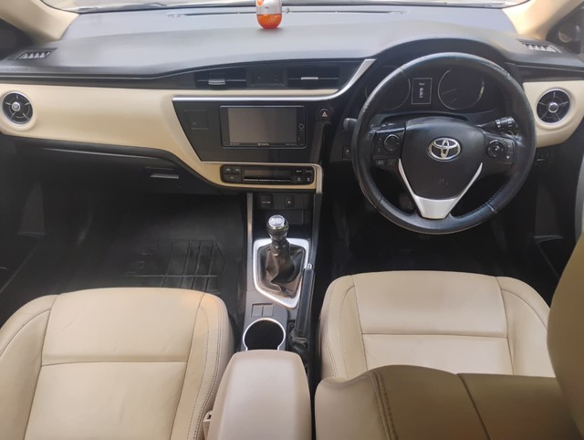 Toyota Corolla Altis 1.8 GL Second-hand 2017 Toyota Corolla Altis 1.8 GL for sale in Agra-13