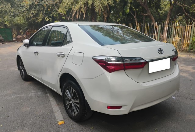 Toyota Corolla Altis 1.8 GL Second-hand 2017 Toyota Corolla Altis 1.8 GL for sale in Agra-10