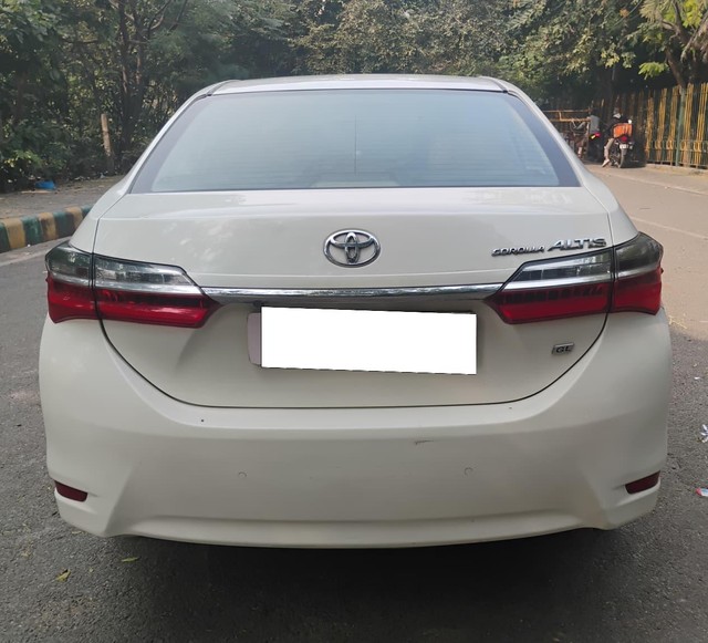 Toyota Corolla Altis 1.8 GL Second-hand 2017 Toyota Corolla Altis 1.8 GL for sale in Agra-2