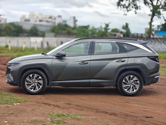 Second-hand 2023 Hyundai Tucson Signature AT BSVI for sale in Hyderabad-3