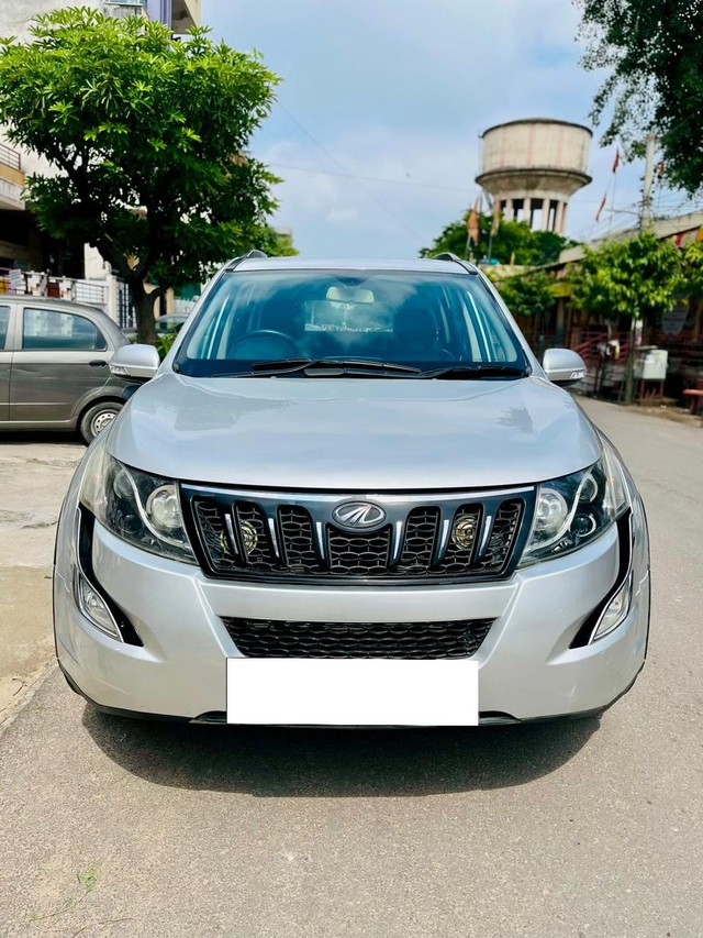 Mahindra XUV500 R W10 FWD Second-hand 2017 Mahindra XUV500 R W10 FWD for sale in Jaipur-5