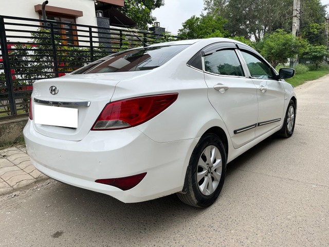 Second-hand 2015 Hyundai Verna 1.6 CRDI for sale in Faridabad-2