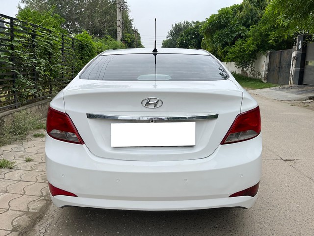 Second-hand 2015 Hyundai Verna 1.6 CRDI for sale in Faridabad-3