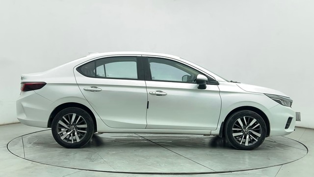 Second-hand 2022 Honda City VX MT for sale in Chennai-2