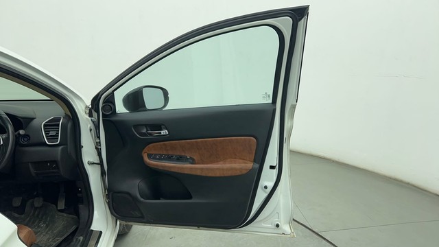 Second-hand 2022 Honda City VX MT for sale in Chennai-16