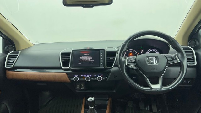 Second-hand 2022 Honda City VX MT for sale in Chennai-11