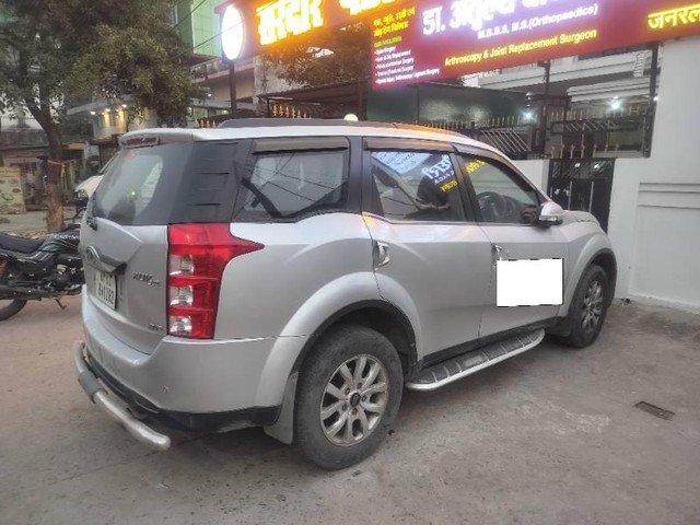 Second-hand 2015 Mahindra XUV500 R W10 FWD for sale in Gorakhpur-3