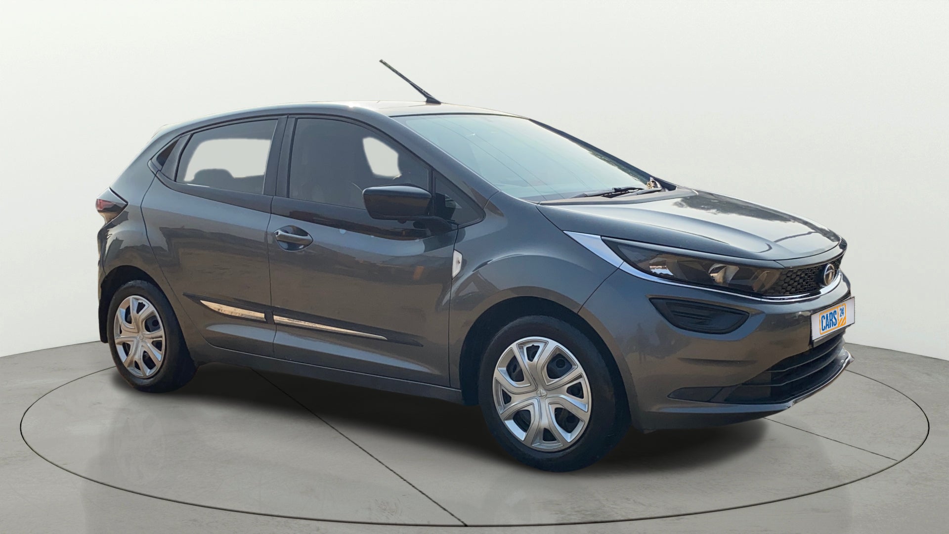 あ*︎様 HATCH ハッチ　7+ LA Grey/Black Used 2022 Tata Altroz 1497 cc Diesel Manual Car in Ahmedabad at