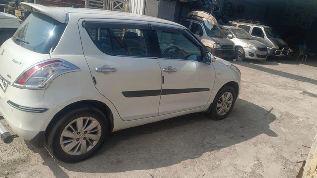 Second-hand 2017 Maruti Swift ZDI BSIV for sale in Mahabubabad-4