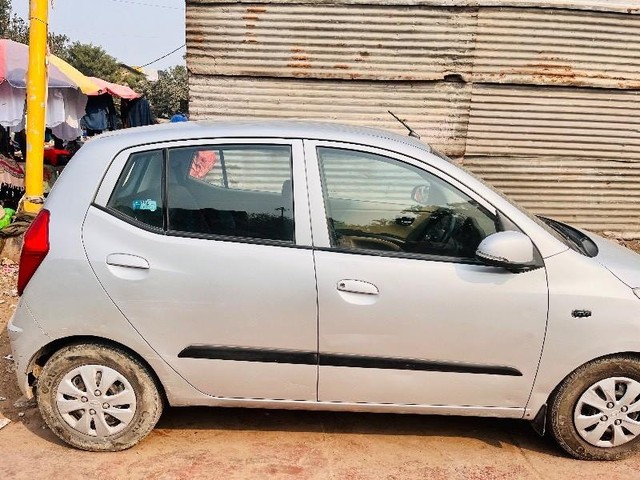 Second-hand 2011 Hyundai i10 Magna for sale in New Delhi-1