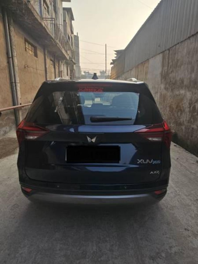 Second-hand 2022 Mahindra XUV700 AX7 Diesel AT Luxury Pack BSVI for sale in Kanpur-7