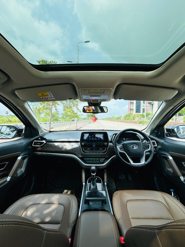 Second-hand 2022 Tata Harrier XZA Plus AT BSVI for sale in Surat-10