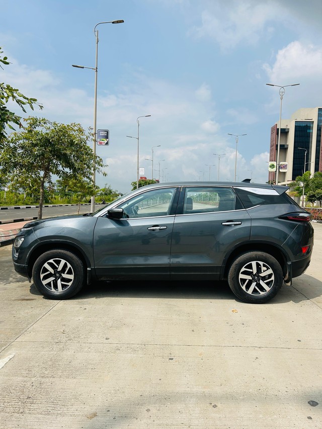 Second-hand 2022 Tata Harrier XZA Plus AT BSVI for sale in Surat-3