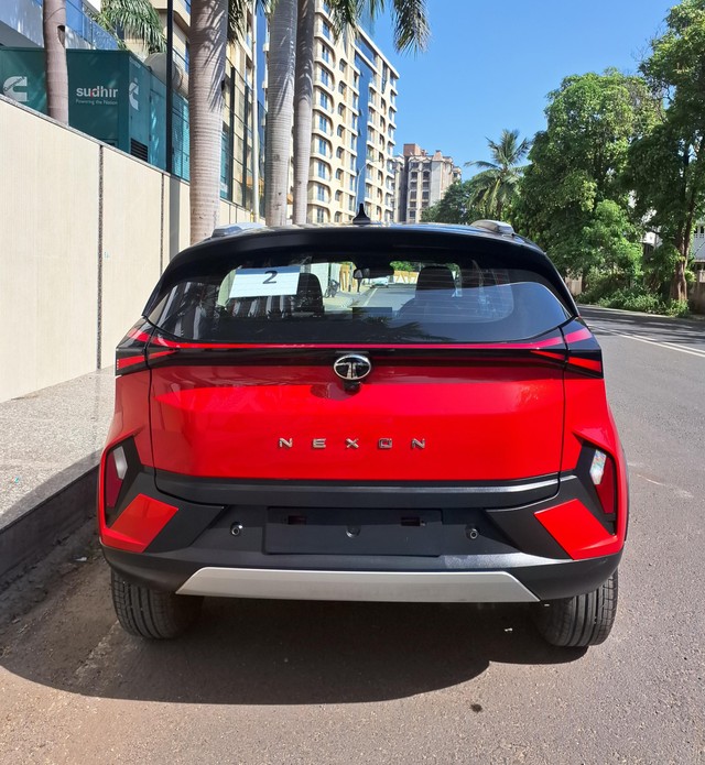 Tata Nexon Fearless Plus S DT Diesel Second-hand 2024 Tata Nexon Fearless Plus S DT Diesel for sale in Surat-3