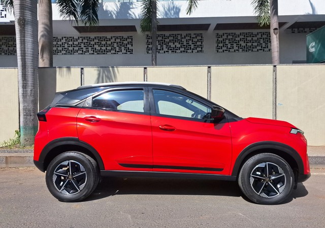 Tata Nexon Fearless Plus S DT Diesel Second-hand 2024 Tata Nexon Fearless Plus S DT Diesel for sale in Surat-1