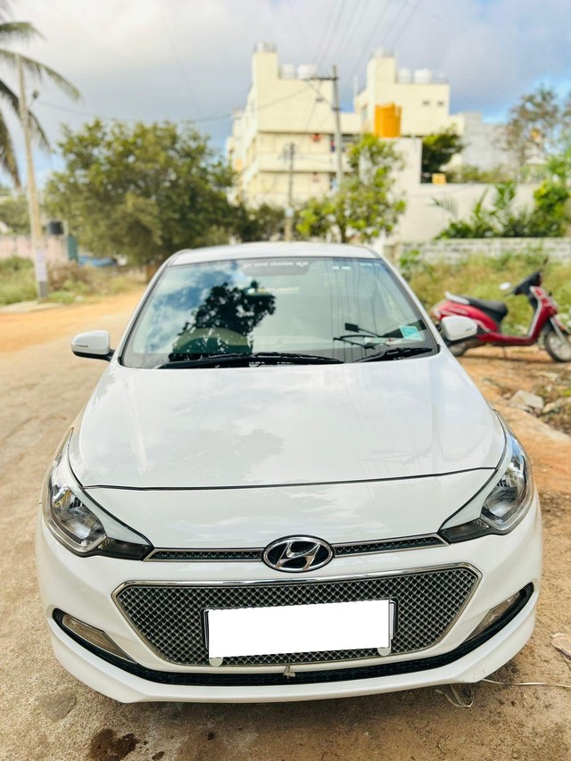 Second-hand 2017 Hyundai i20 Asta 1.2 for sale in Bangalore-8