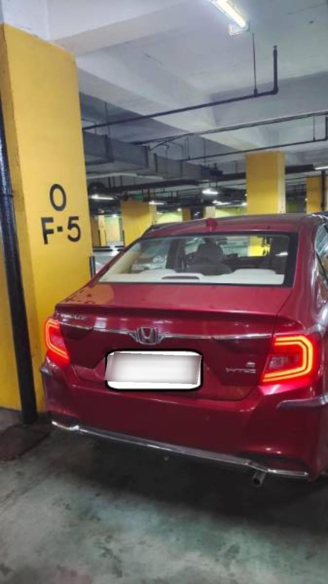 Second-hand 2022 Honda Amaze 2nd Gen VX BSVI for sale in Greater Noida-1