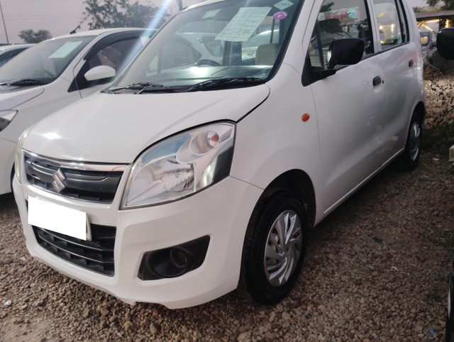 Second-hand 2017 Maruti Wagon R LXI CNG for sale in Ahmedabad