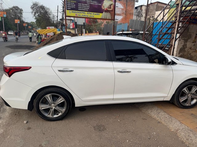 Second-hand 2019 Hyundai Verna CRDi 1.6 SX for sale in Jabalpur-2