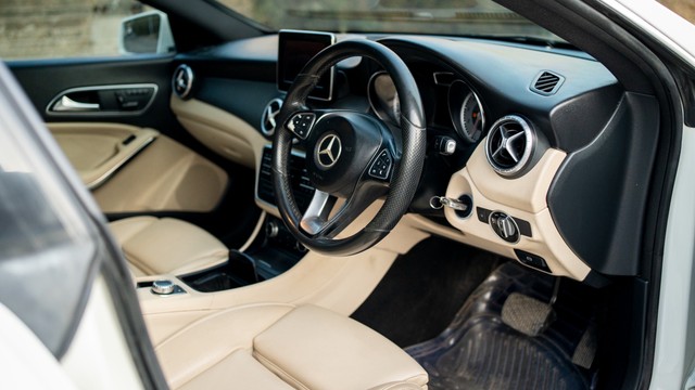 Second-hand 2016 Mercedes-Benz CLA 200 CGI Sport for sale in New Delhi-5