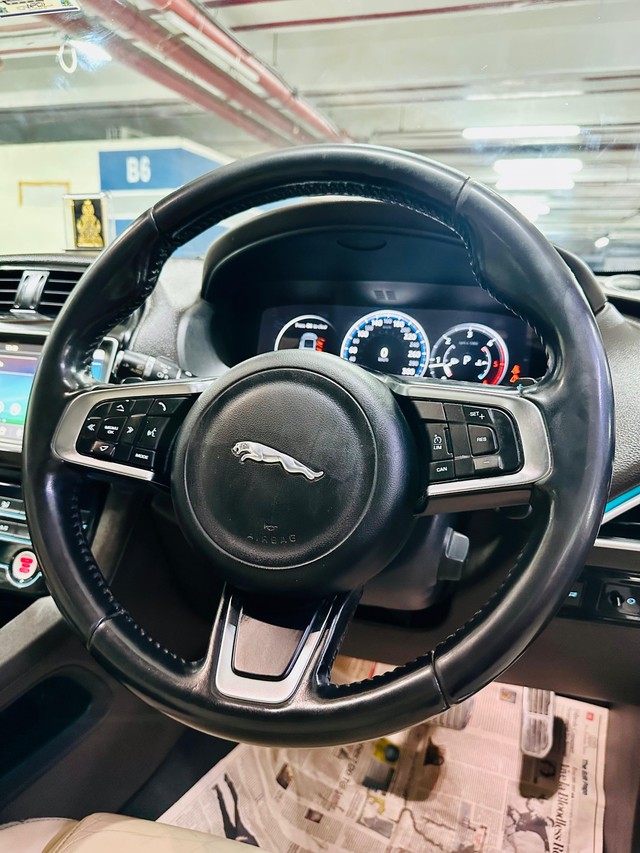 Second-hand 2019 Jaguar F-Pace Prestige 2.0 AWD for sale in Mumbai-4