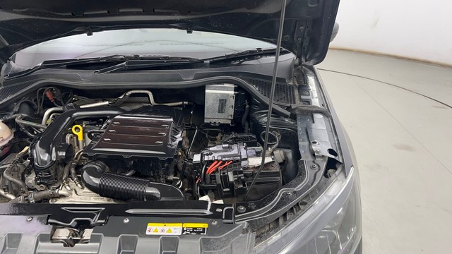 Second-hand 2021 Ford Fiesta Petrol Style for sale in Kolkata-37