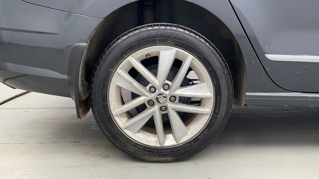 Second-hand 2021 Ford Fiesta Petrol Style for sale in Kolkata-18