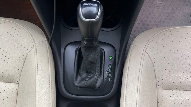 Second-hand 2021 Ford Fiesta Petrol Style for sale in Kolkata-12