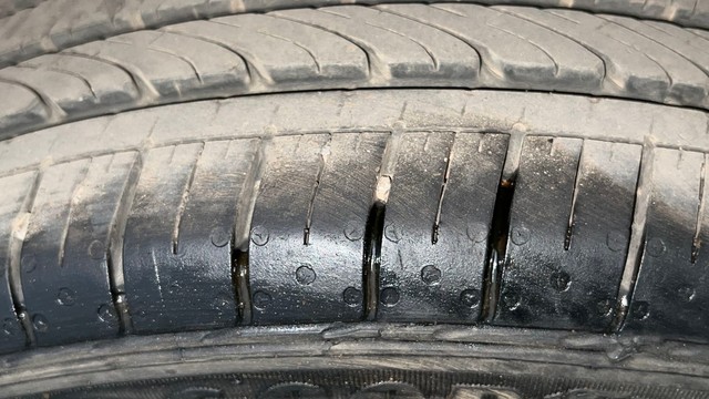 Second-hand 2021 Ford Fiesta Petrol Style for sale in Kolkata-35