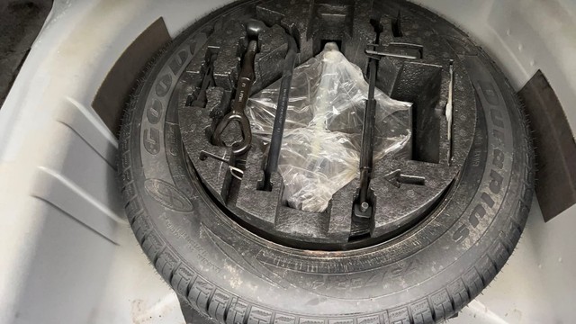 Second-hand 2021 Ford Fiesta Petrol Style for sale in Kolkata-21