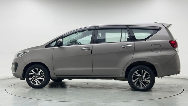 Second-hand 2022 Toyota Innova Crysta 2.7 VX 7 STR for sale in Gurgaon-6