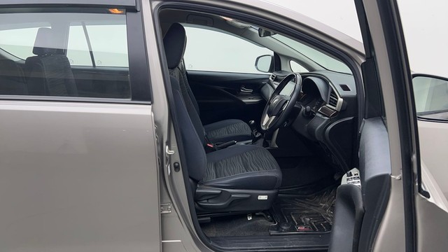 Second-hand 2022 Toyota Innova Crysta 2.7 VX 7 STR for sale in Gurgaon-15