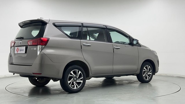 Second-hand 2022 Toyota Innova Crysta 2.7 VX 7 STR for sale in Gurgaon-3