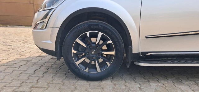 Second-hand 2019 Mahindra XUV500 W11 AT BSIV for sale in New Delhi-23