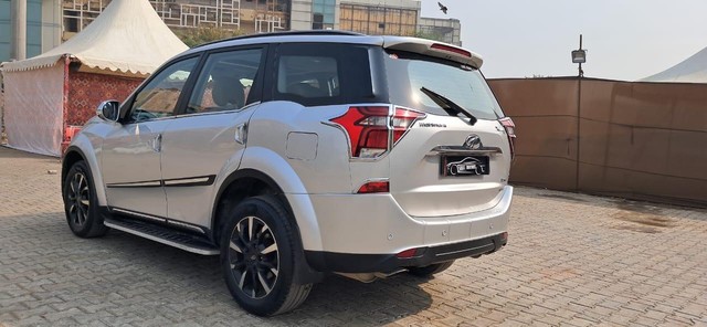 Second-hand 2019 Mahindra XUV500 W11 AT BSIV for sale in New Delhi-24