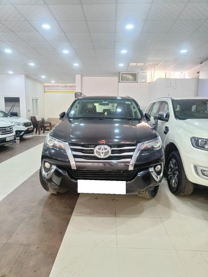 Second-hand 2016 Toyota Fortuner 4x2 Manual for sale in Jaipur