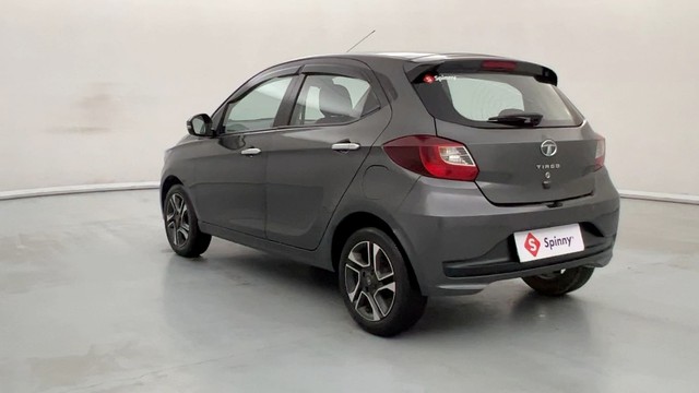 Second-hand 2020 Tata Tiago XZ Plus for sale in Kanpur-5