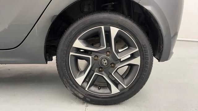 Second-hand 2020 Tata Tiago XZ Plus for sale in Kanpur-19